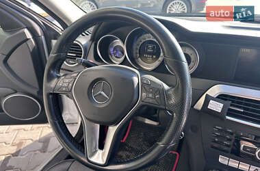 Універсал Mercedes-Benz C-Class 2011 в 