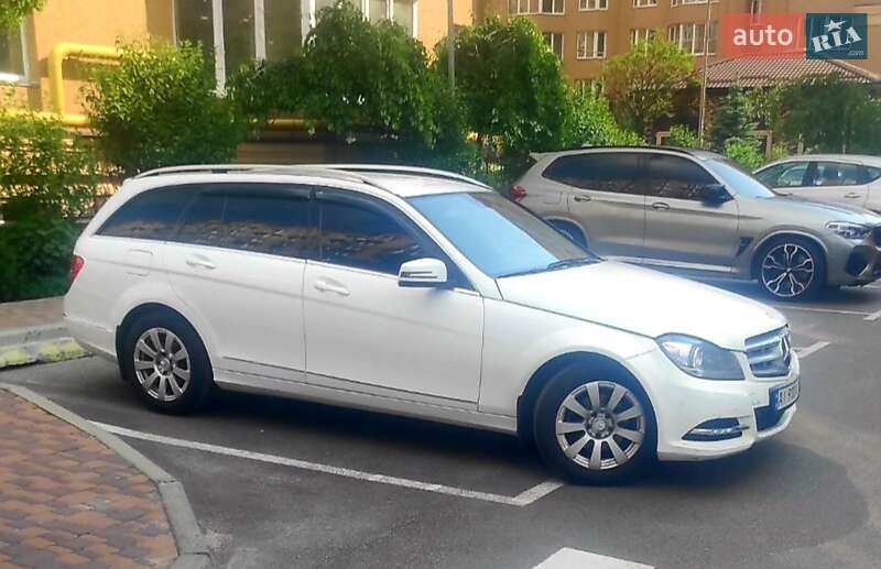 Універсал Mercedes-Benz C-Class 2013 в Софіївській Борщагівці