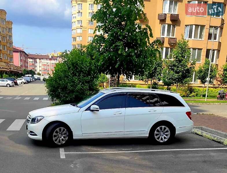 Універсал Mercedes-Benz C-Class 2013 в Софіївській Борщагівці