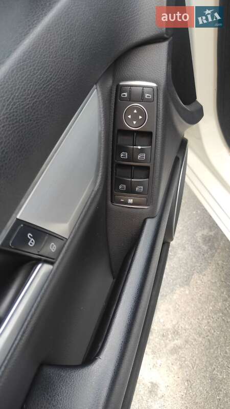 Універсал Mercedes-Benz C-Class 2013 в Софіївській Борщагівці