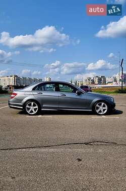 Седан Mercedes-Benz C-Class 2011 в 
