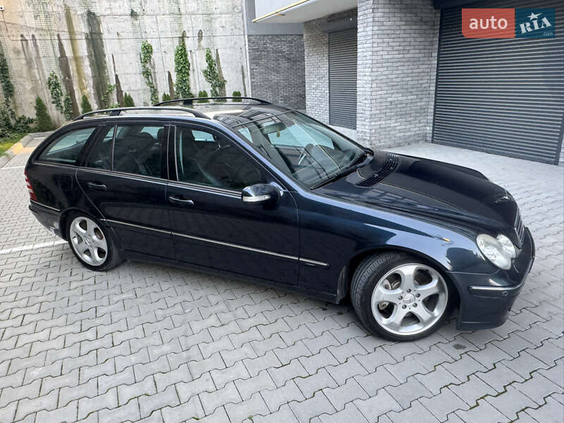 Універсал Mercedes-Benz C-Class 2004 в Хмельницькому