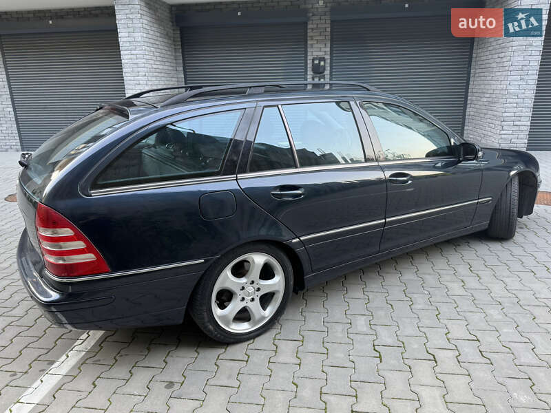 Універсал Mercedes-Benz C-Class 2004 в Хмельницькому