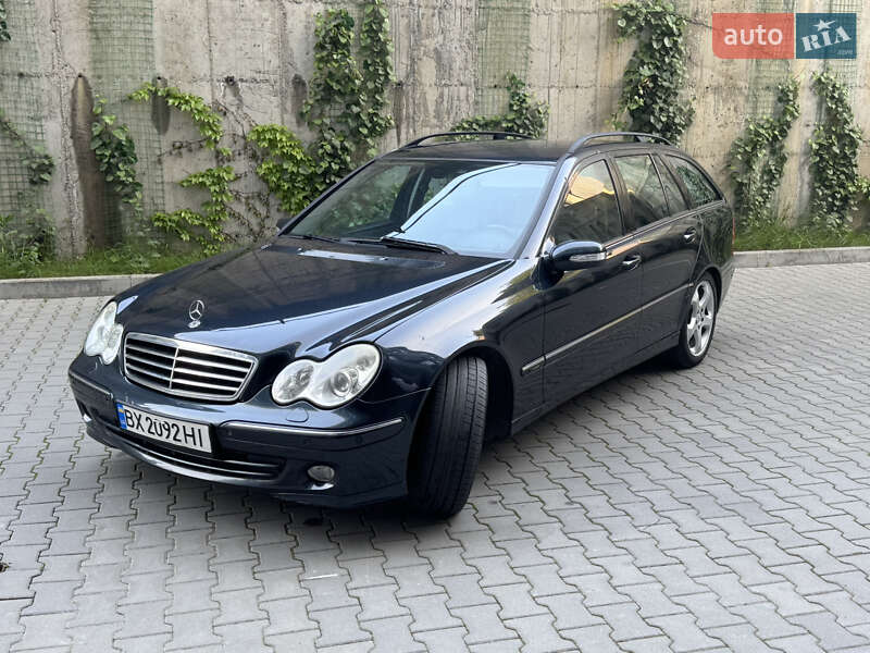Універсал Mercedes-Benz C-Class 2004 в Хмельницькому
