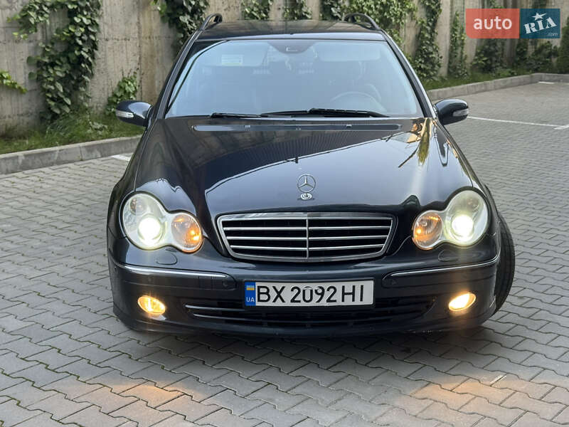 Універсал Mercedes-Benz C-Class 2004 в Хмельницькому