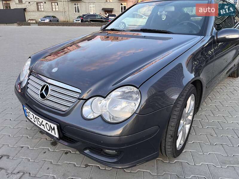 Купе Mercedes-Benz C-Class 2006 в Львове