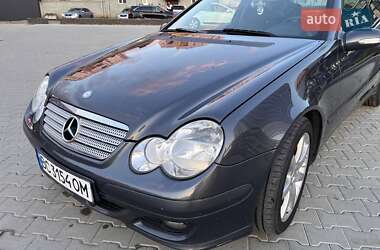 Купе Mercedes-Benz C-Class 2006 в 