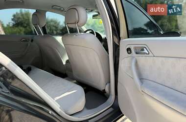 Седан Mercedes-Benz C-Class 2003 в 