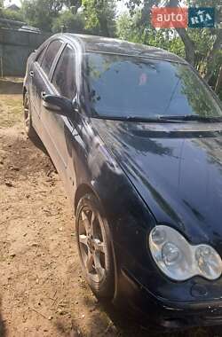 Седан Mercedes-Benz C-Class 2005 в Умани