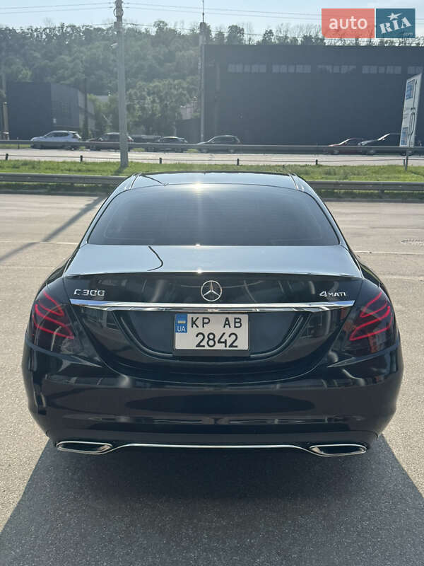 Седан Mercedes-Benz C-Class 2016 в Киеве