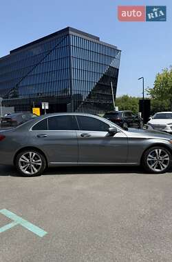 Седан Mercedes-Benz C-Class 2017 в 