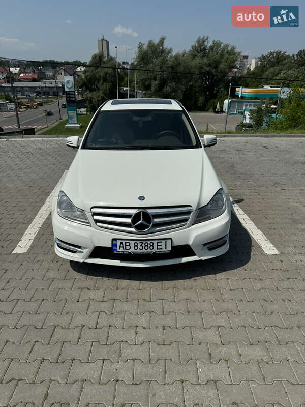 Седан Mercedes-Benz C-Class 2011 в 