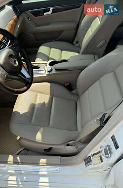 Седан Mercedes-Benz C-Class 2011 в 
