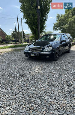 Седан Mercedes-Benz C-Class 2005 в 