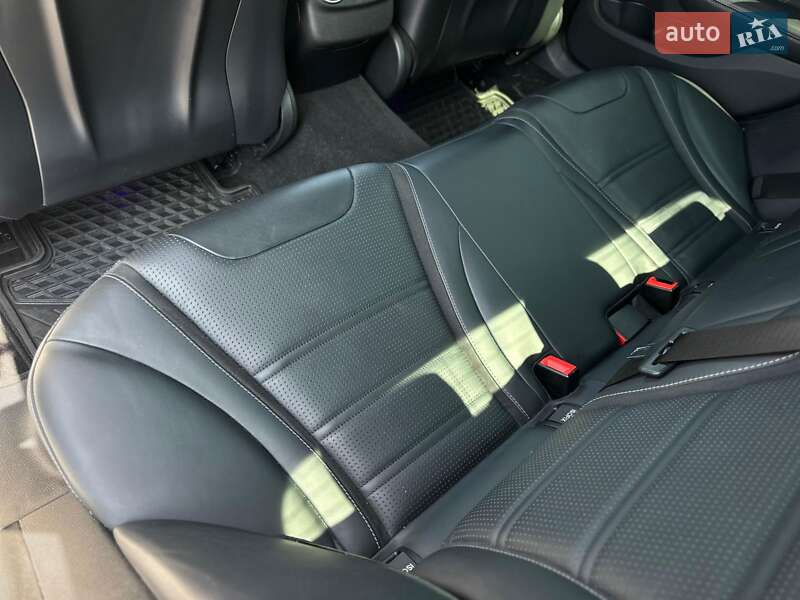 Седан Mercedes-Benz C-Class 2019 в Киеве