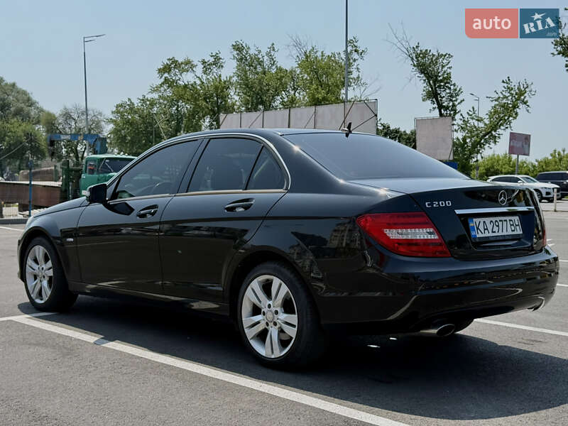 Седан Mercedes-Benz C-Class 2011 в Киеве