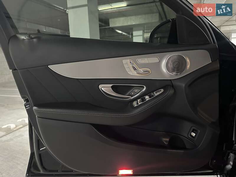 Седан Mercedes-Benz C-Class 2018 в Дніпрі