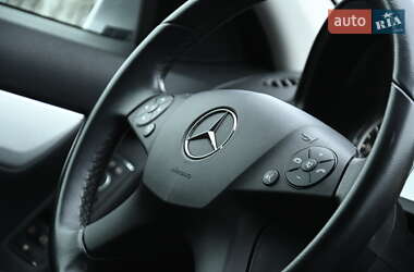 Седан Mercedes-Benz C-Class 2009 в 
