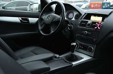 Седан Mercedes-Benz C-Class 2009 в 