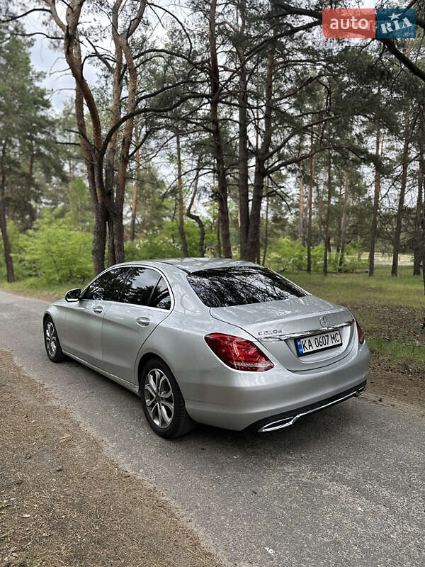 Седан Mercedes-Benz C-Class 2017 в Киеве