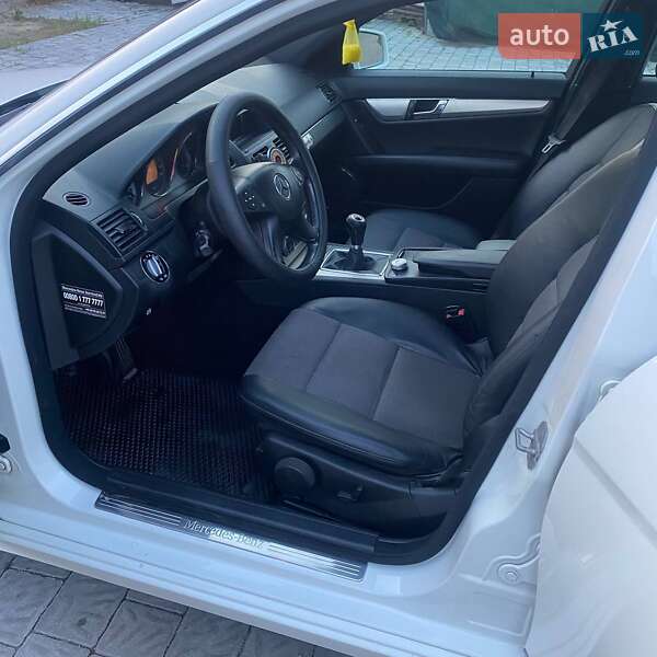 Седан Mercedes-Benz C-Class 2009 в Киеве