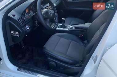 Седан Mercedes-Benz C-Class 2009 в 