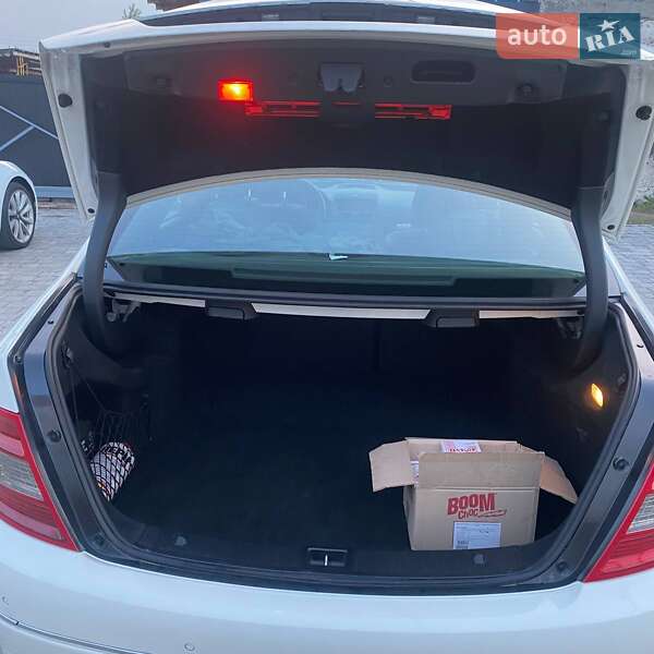 Седан Mercedes-Benz C-Class 2009 в Киеве