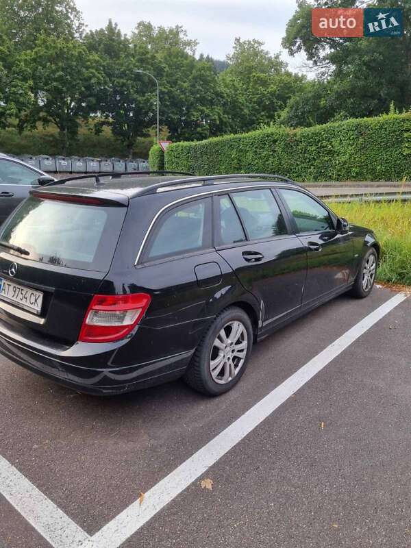 Універсал Mercedes-Benz C-Class 2010 в Івано-Франківську