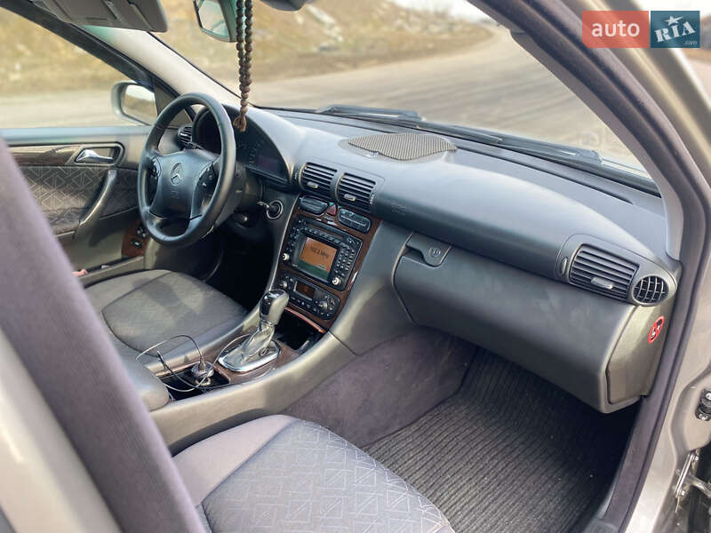 Седан Mercedes-Benz C-Class 2003 в Одесі