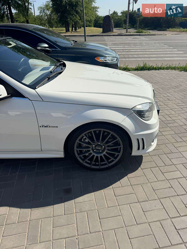 Седан Mercedes-Benz C-Class 2008 в Днепре