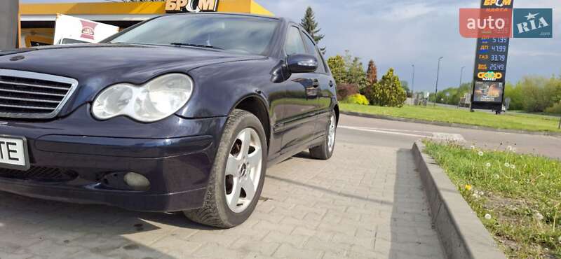 Седан Mercedes-Benz C-Class 2003 в Ивано-Франковске