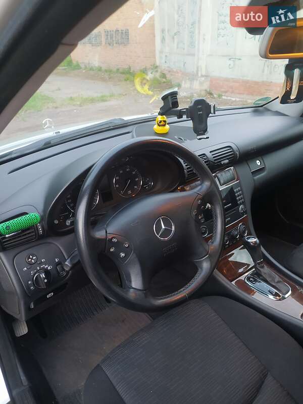 Седан Mercedes-Benz C-Class 2005 в Гадячі