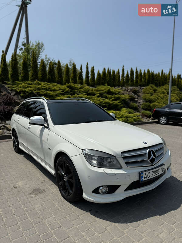 Универсал Mercedes-Benz C-Class 2008 в Мостиске