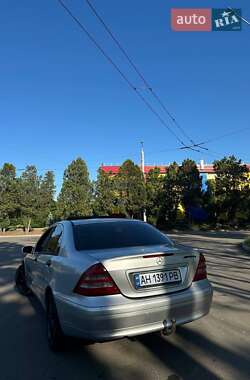 Седан Mercedes-Benz C-Class 2001 в 