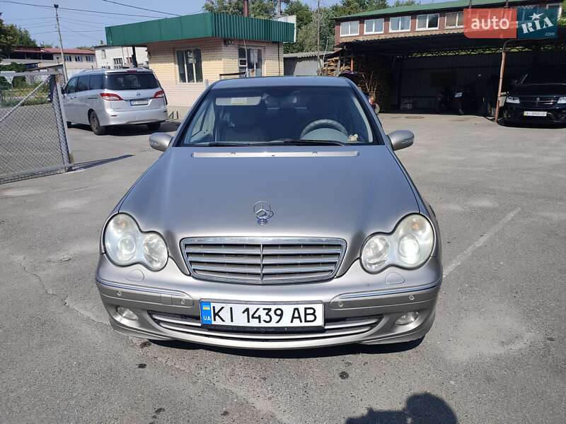 Седан Mercedes-Benz C-Class 2005 в Белой Церкви