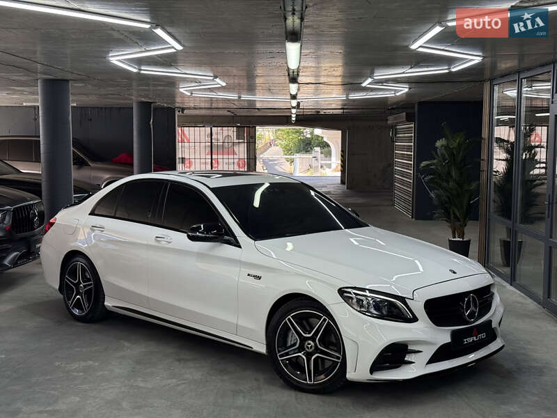 Mercedes-Benz C-Class 2020