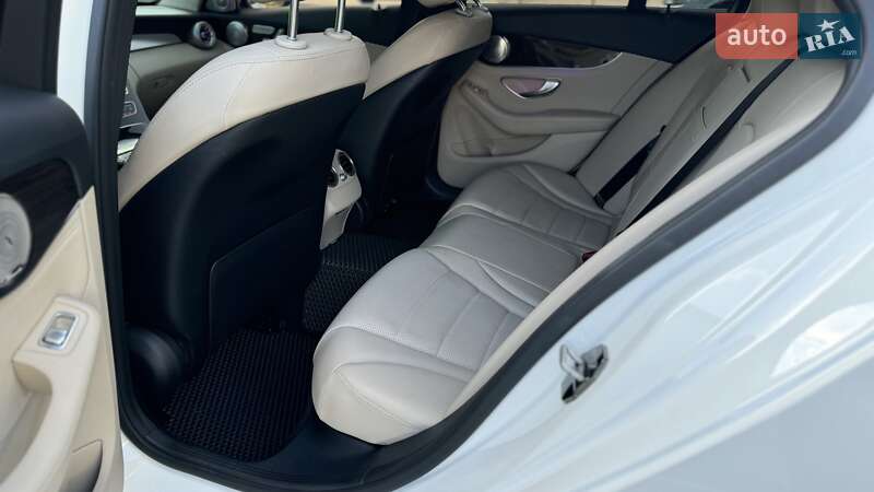 Седан Mercedes-Benz C-Class 2016 в Киеве