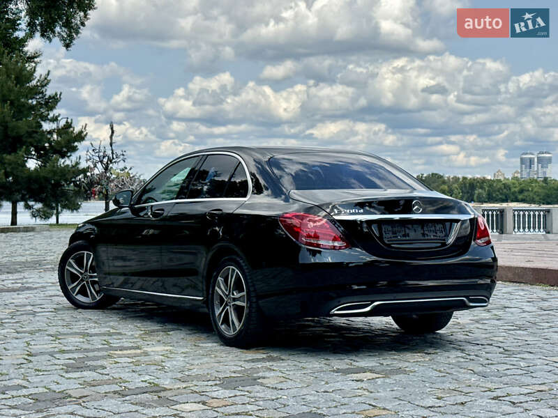 Седан Mercedes-Benz C-Class 2015 в Києві