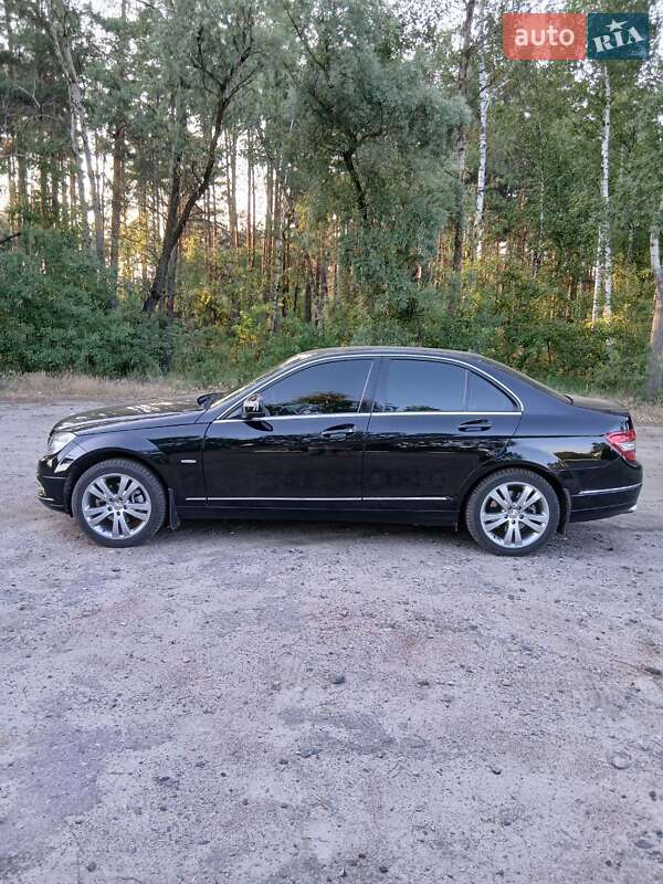 Седан Mercedes-Benz C-Class 2007 в Лебедине