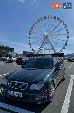 Седан Mercedes-Benz C-Class 2004 в Кицмани