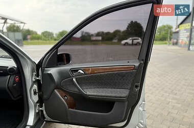 Седан Mercedes-Benz C-Class 2001 в 