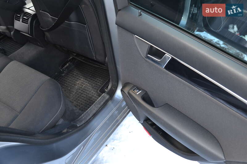 Універсал Mercedes-Benz C-Class 2013 в Краматорську