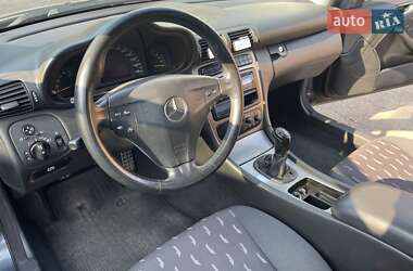 Купе Mercedes-Benz C-Class 2003 в 
