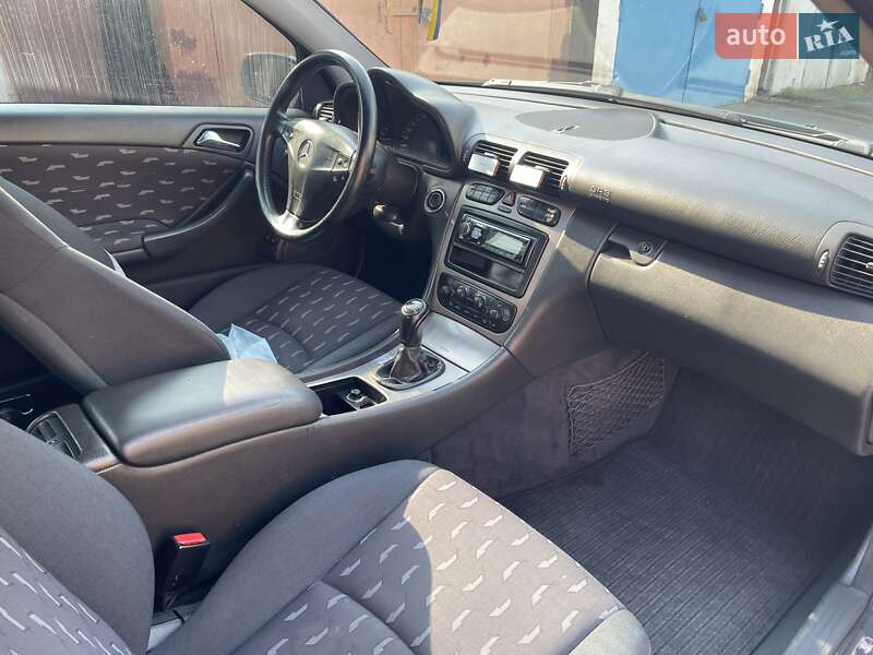 Купе Mercedes-Benz C-Class 2003 в Львове