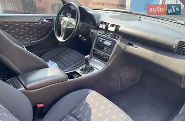 Купе Mercedes-Benz C-Class 2003 в 