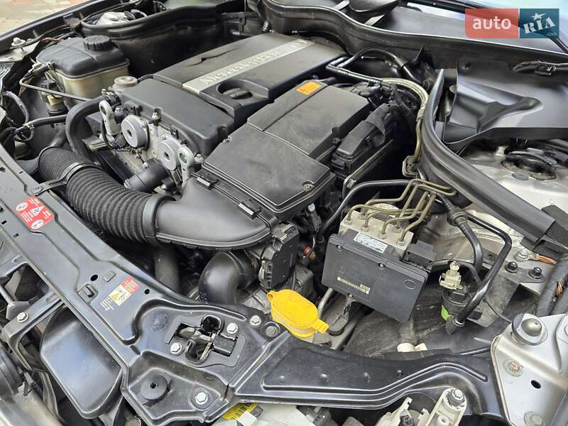 Седан Mercedes-Benz C-Class 2004 в Полтаве