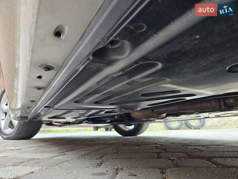 Седан Mercedes-Benz C-Class 2004 в Полтаве