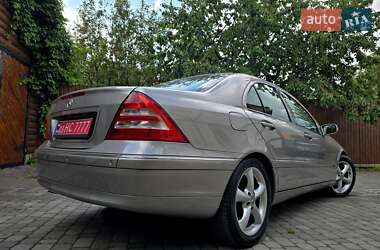 Седан Mercedes-Benz C-Class 2004 в 