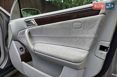 Седан Mercedes-Benz C-Class 2004 в 