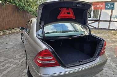 Седан Mercedes-Benz C-Class 2004 в 